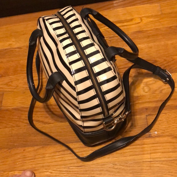 Kate Spade ♠️ - Picture 4 of 8